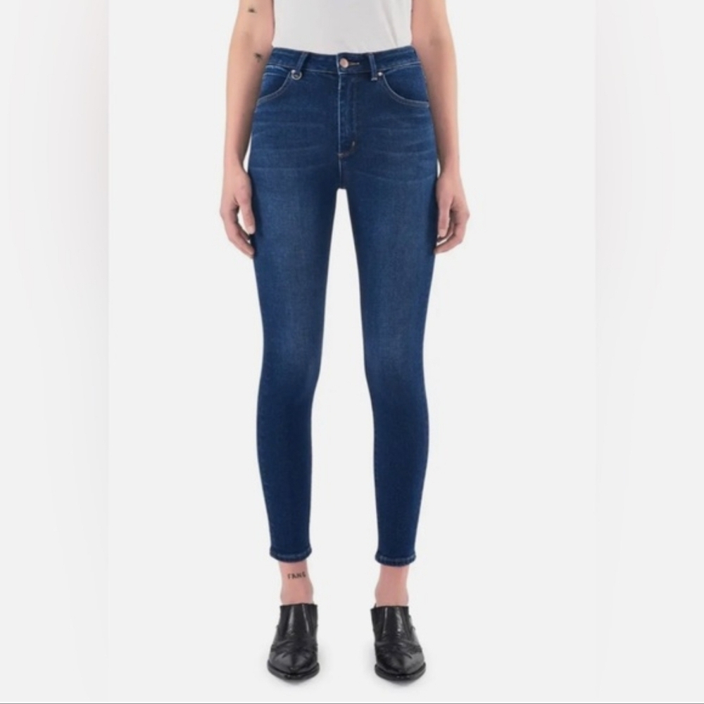 Neuw Classic Blue Women's Jeans